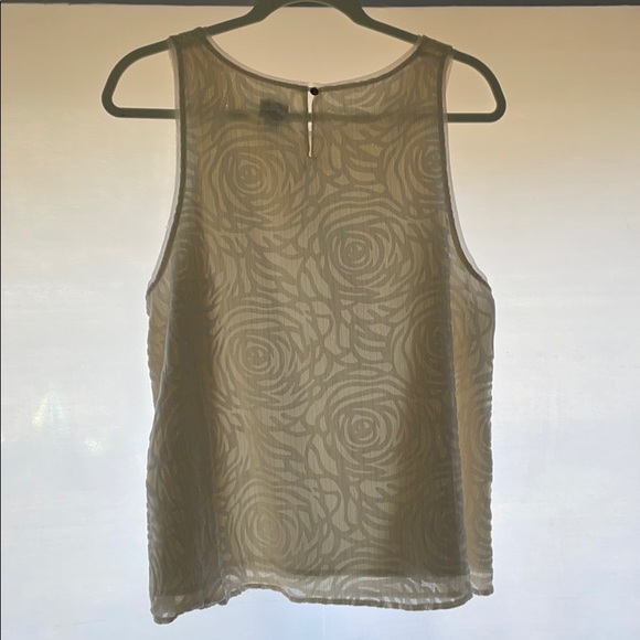 A new day Cream sleeveless layered floral top - Picture 3 of 5